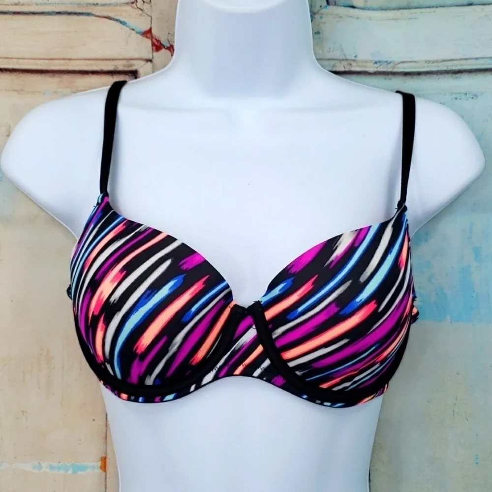 Victoria's Secret Pink Racerback Lot of 2‎ Bras
